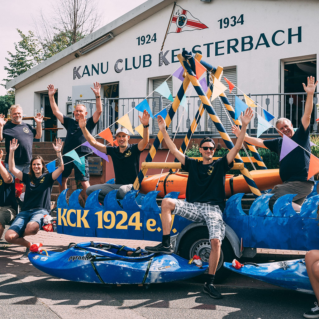 Traditioneller Kerbeumzug